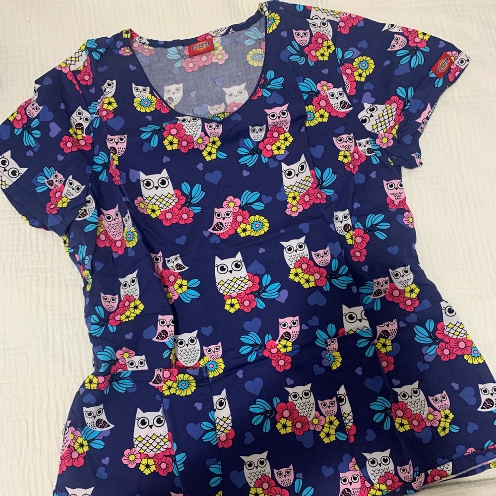 Scrub top